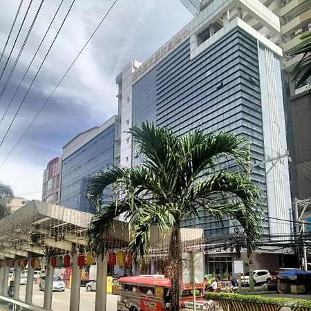 Pristine 1 Manila Bagian luar foto
