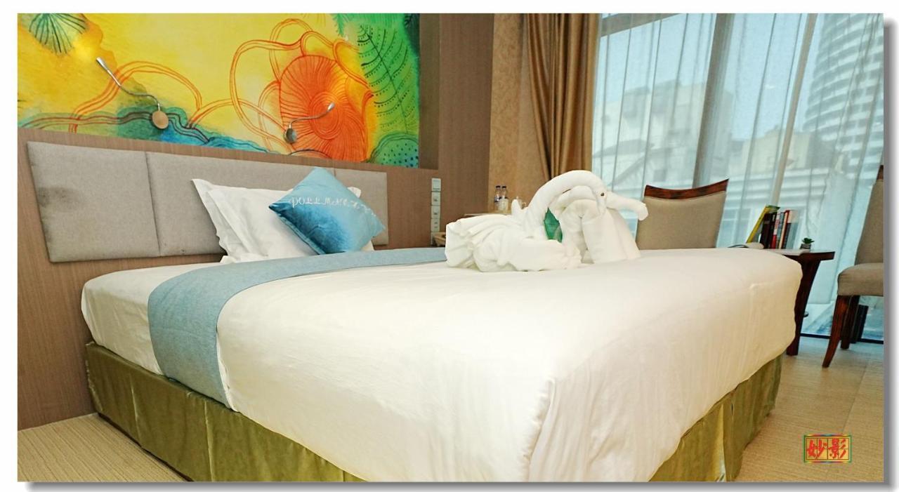 Pristine 1 Manila Bagian luar foto