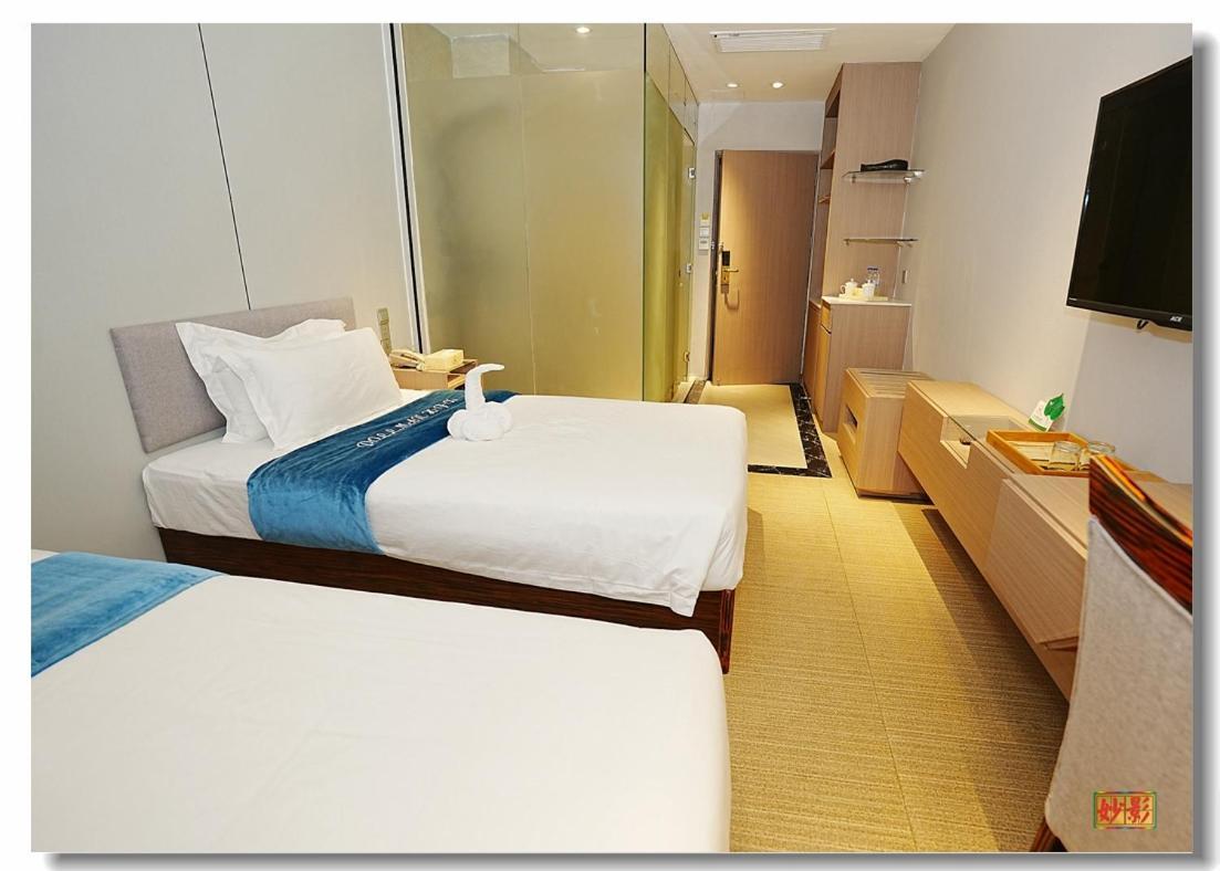 Pristine 1 Manila Bagian luar foto