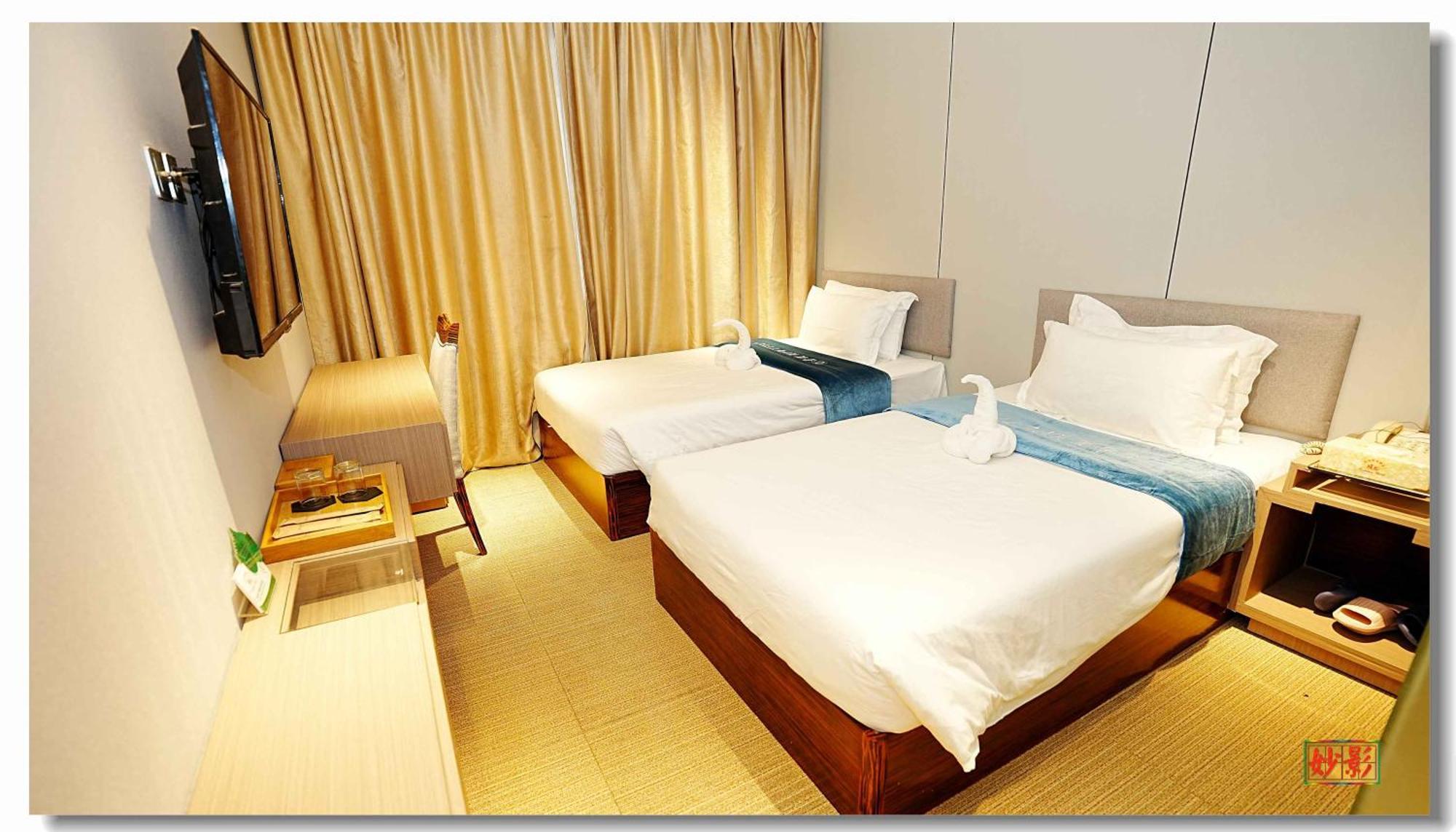 Pristine 1 Manila Bagian luar foto