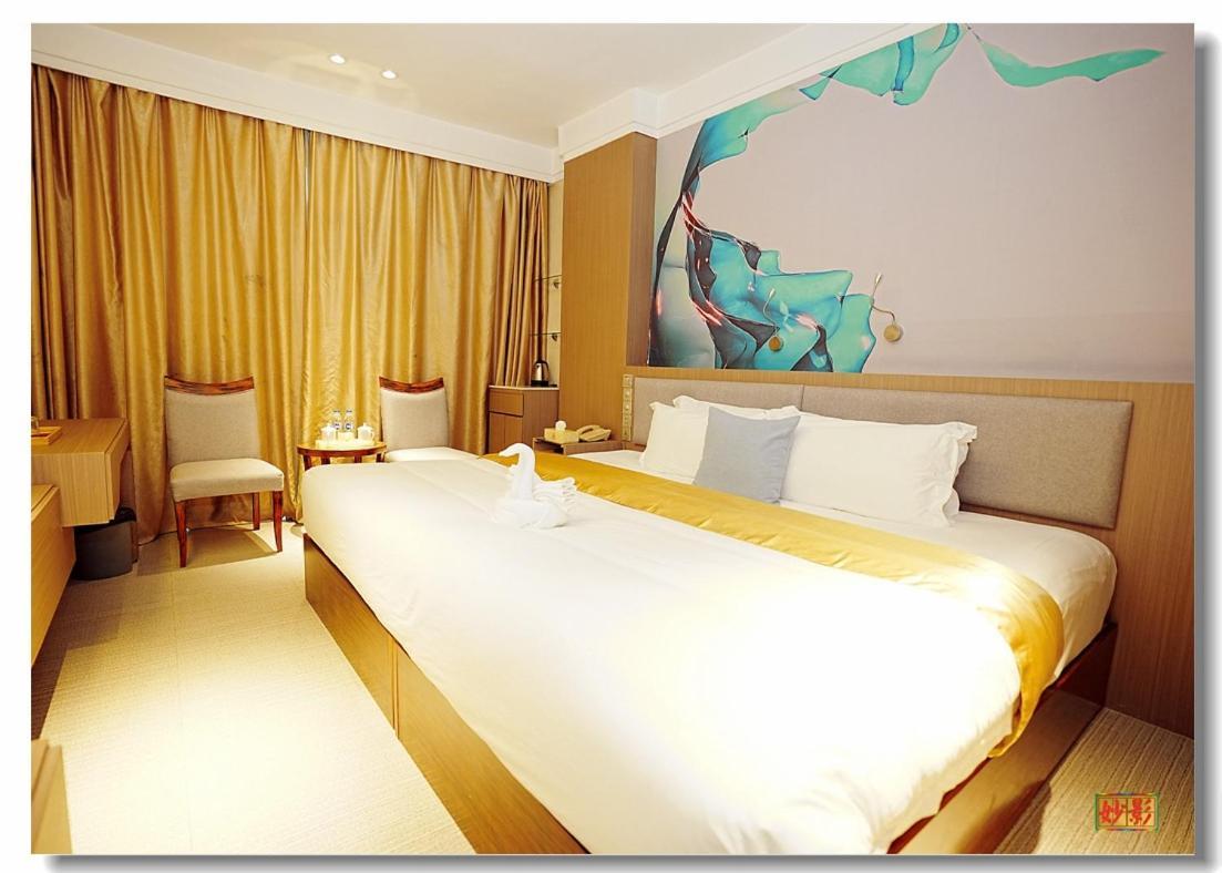 Pristine 1 Manila Bagian luar foto