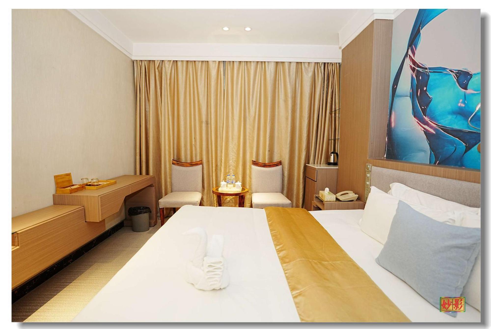 Pristine 1 Manila Bagian luar foto