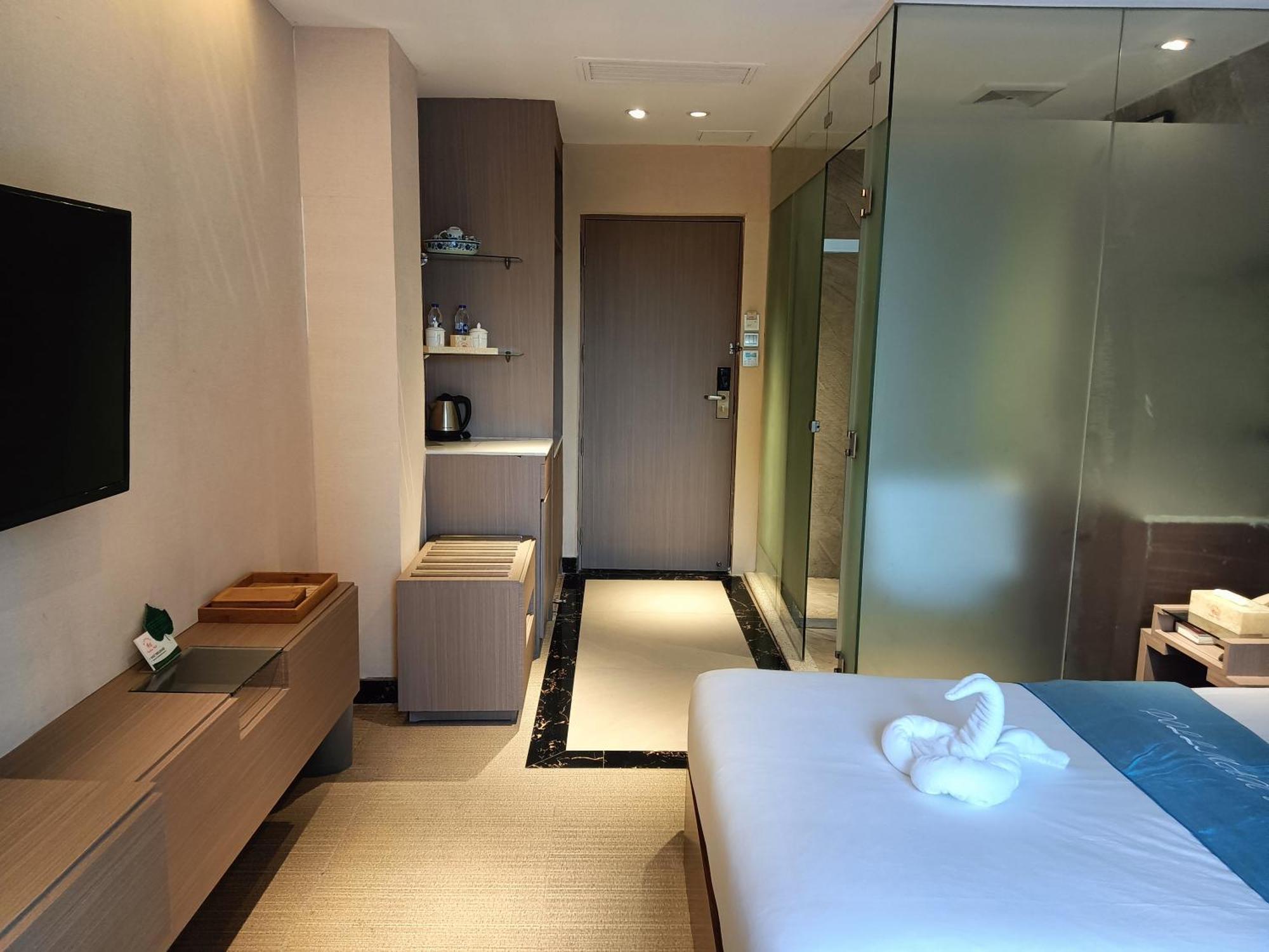 Pristine 1 Manila Bagian luar foto