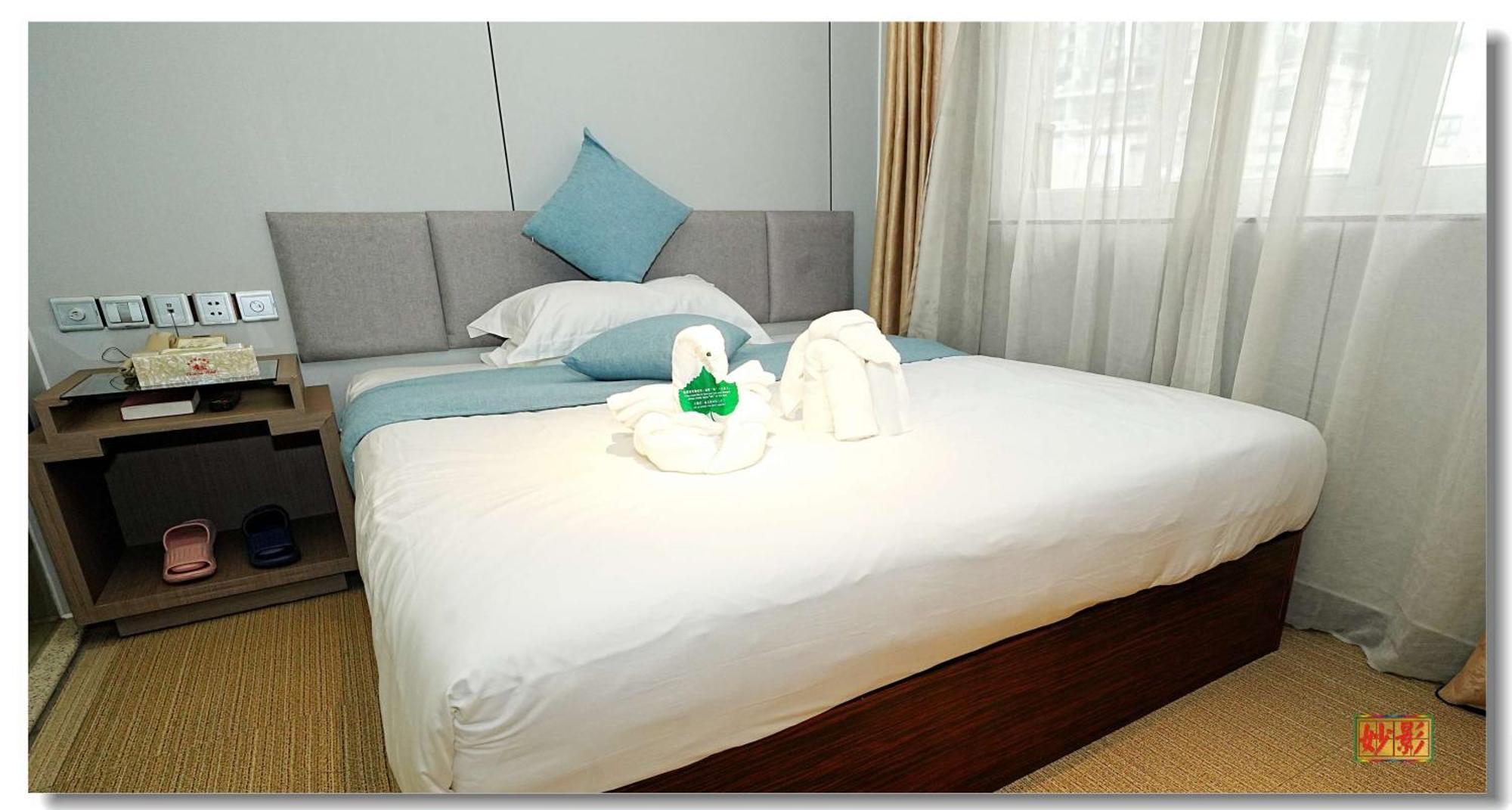Pristine 1 Manila Bagian luar foto