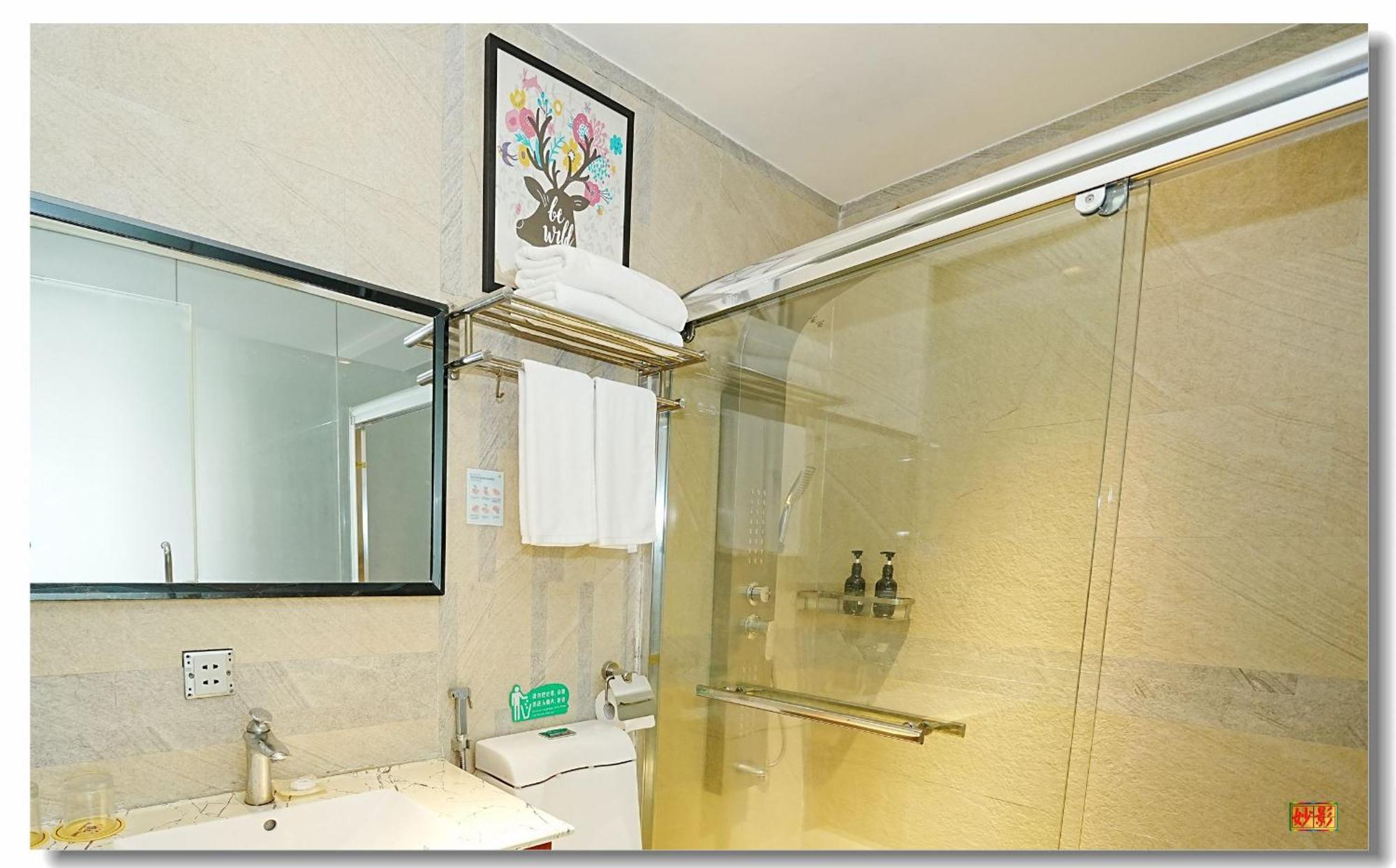 Pristine 1 Manila Bagian luar foto