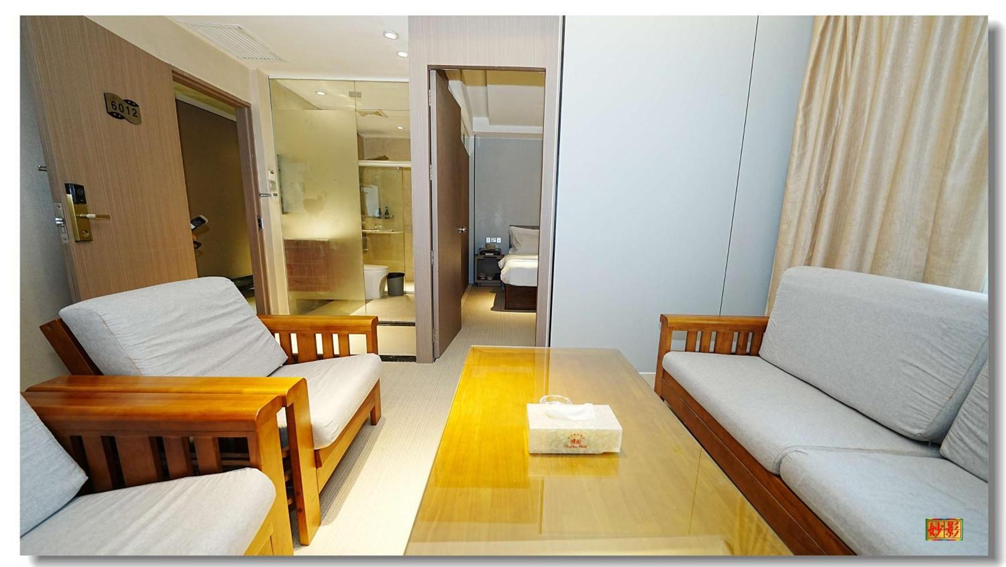 Pristine 1 Manila Bagian luar foto